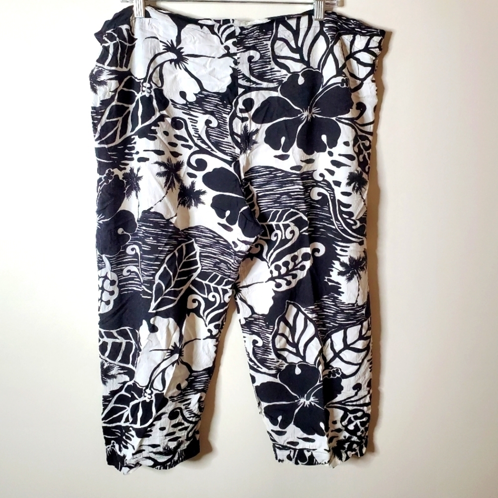 Jam's World Hawaiian Botanical Floral Island Classic Crop Pants - Picture 7 of 13